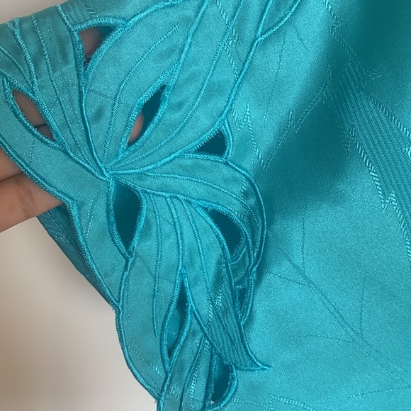 Natori satin robe with belted ties petite - Picture 5 of 8